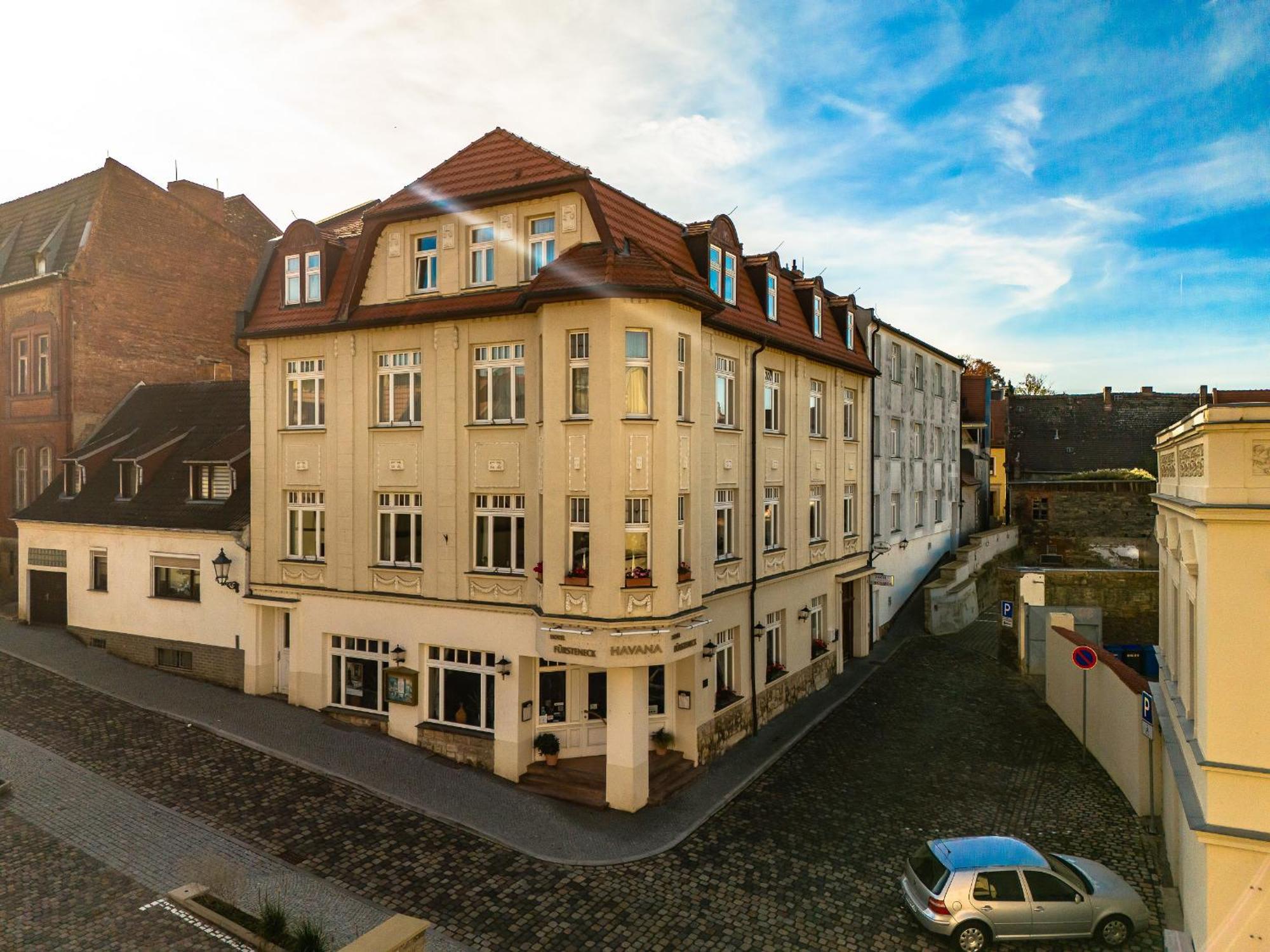 Hotel Fuersteneck Bernburg Bagian luar foto
