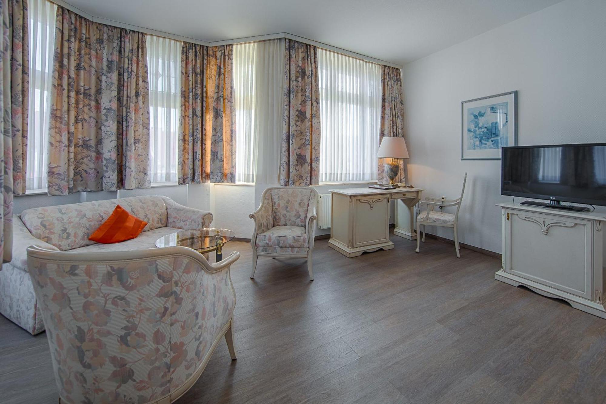 Hotel Fuersteneck Bernburg Bagian luar foto