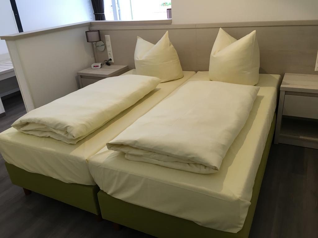 Hotel Fuersteneck Bernburg Bagian luar foto