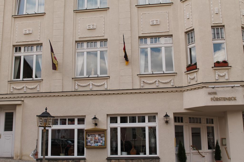 Hotel Fuersteneck Bernburg Bagian luar foto