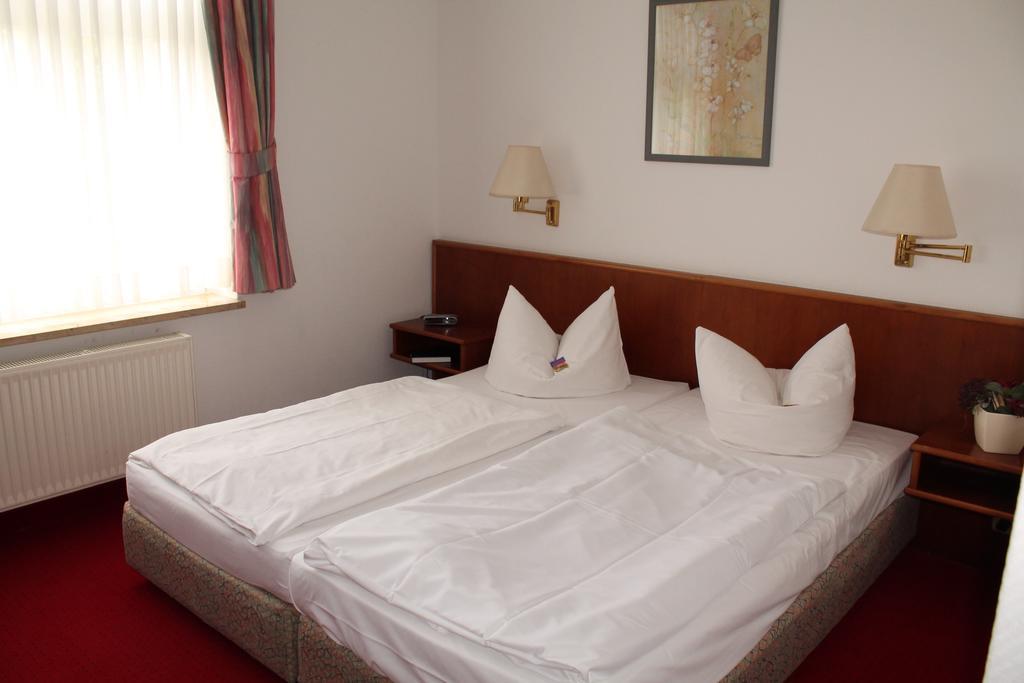 Hotel Fuersteneck Bernburg Ruang foto